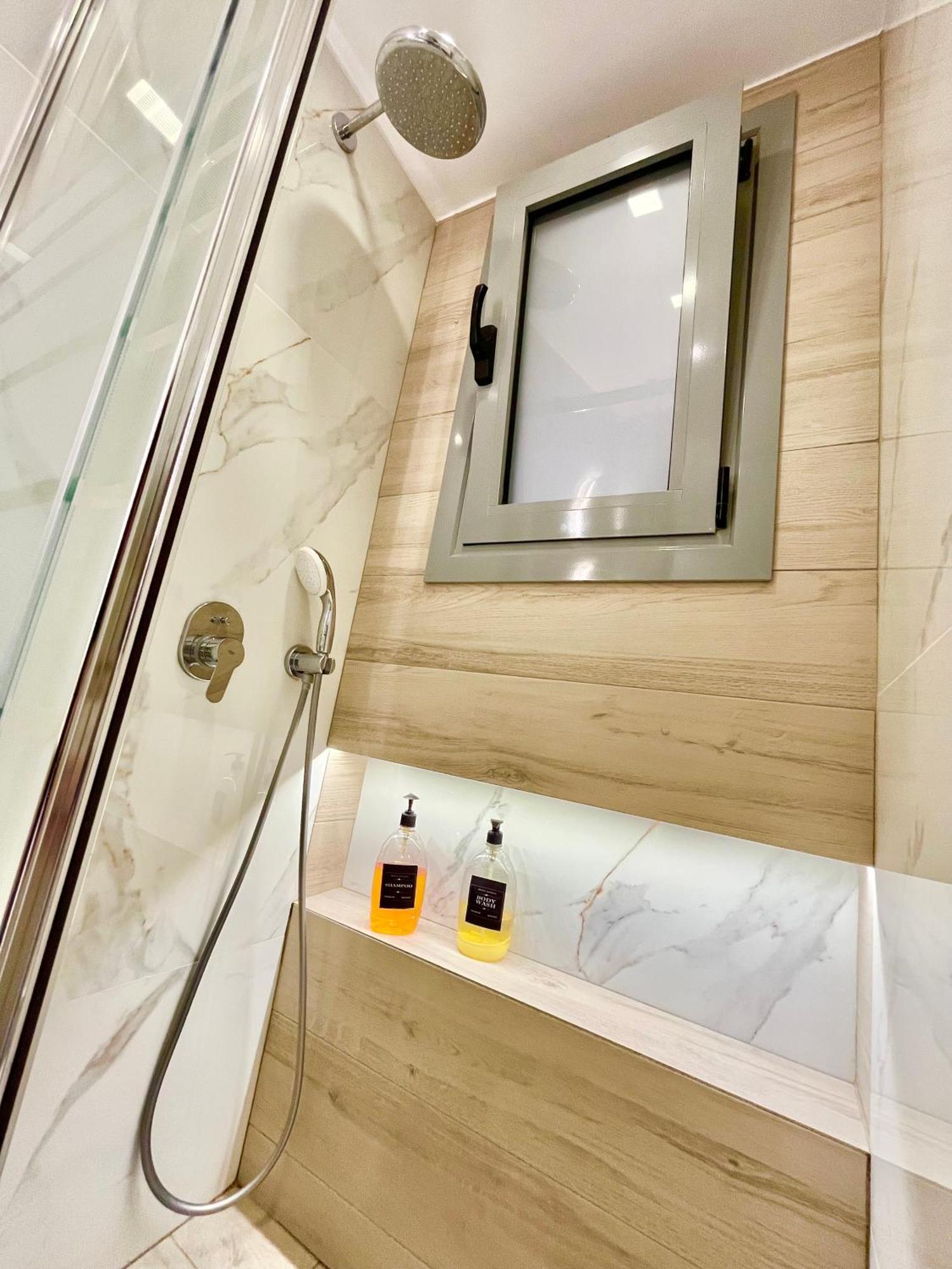 Blueline Apartment 2 لوتراكي المظهر الخارجي الصورة